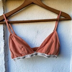 Calvin  Klein peach triangle bra M